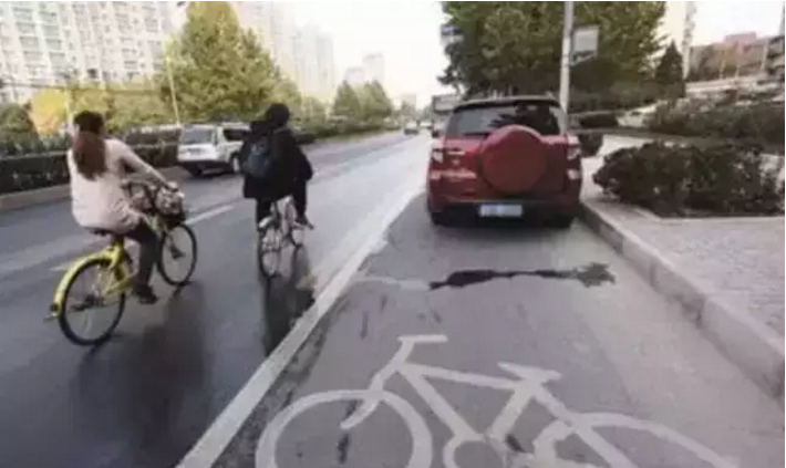 为减轻驾驶员负担, 今后这四项违章不再扣分, 直接罚款!
