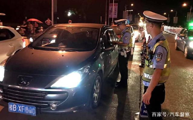 喝完一瓶啤酒过多久才能开车？交警：过了这个点，查不出一点酒精