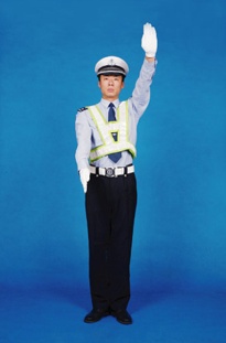 车辆靠边停车交警手势