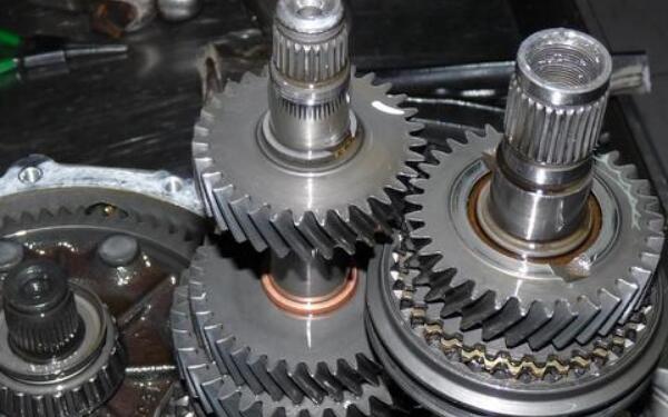 变速箱结构介绍 三种常见变速器工作原理是什么