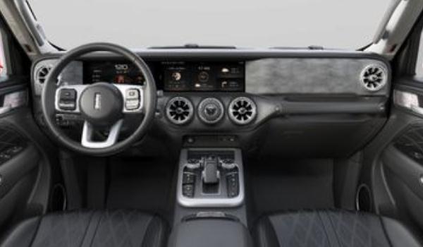 WEY坦克300正式上市,硬派紧凑型SUV