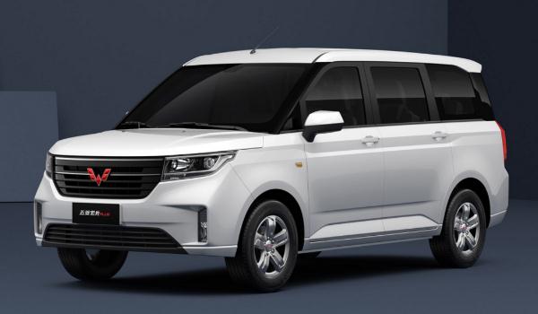 五菱宏光PLUS营运版上市,村村通的必备车型