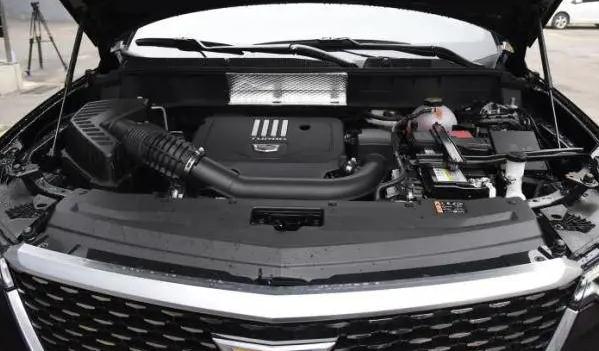 新款凯迪拉克XT6,家用商用都适合(有面子的车型)