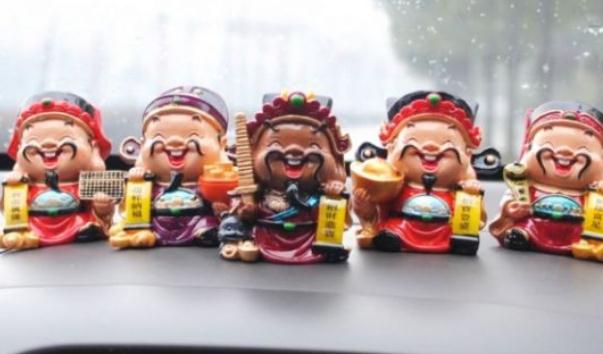 汽车摆件饰品大全图片及价格,精致为首选(与车内饰协调)