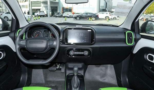 东风新能源EX1新增车型上市,经济实惠的居家代步车(续航302公里)