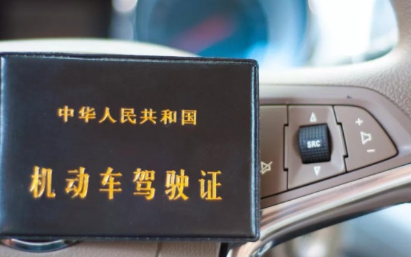 b2驾照可以开什么车 取得b2驾照有用吗