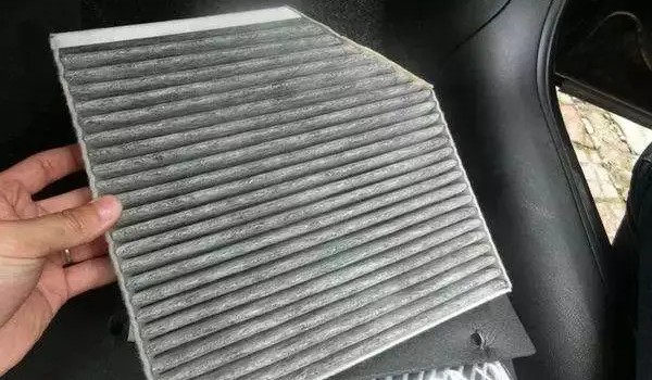 奥迪q5l空调滤芯多久换一次 每行驶2万公里更换一次