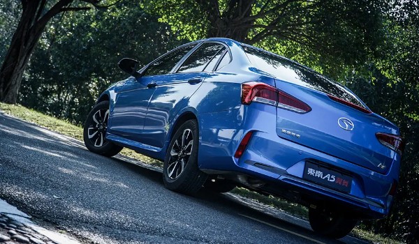 a5翼舞油耗怎么样 百公里油耗6.8L