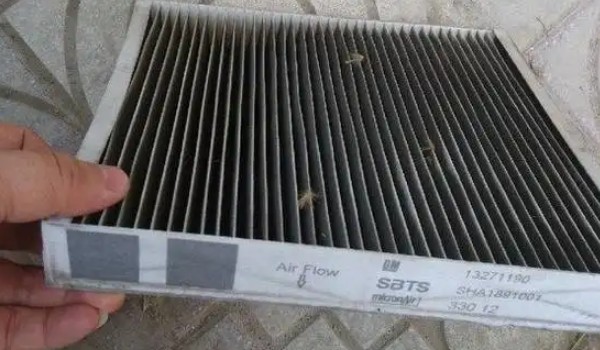 观致5空调滤芯位置在哪里 位置在副驾驶手套箱内侧
