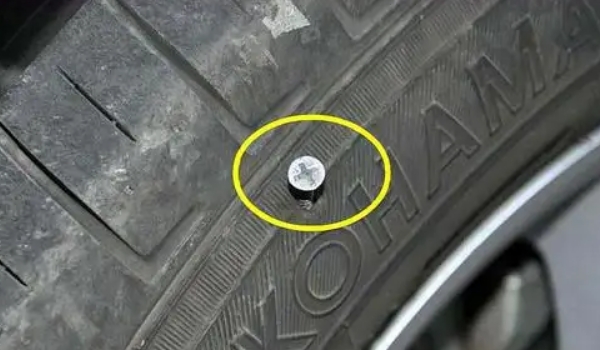防爆胎和普通的轮胎有什么区别 具体分三方面（材质/防爆标识/安全性）