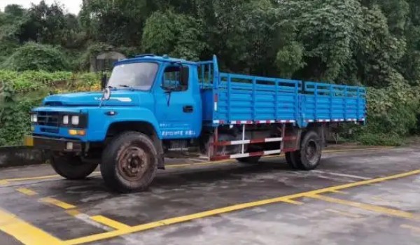 b2驾照可以开什么车 中重型载货汽车(c1和m准驾车型)
