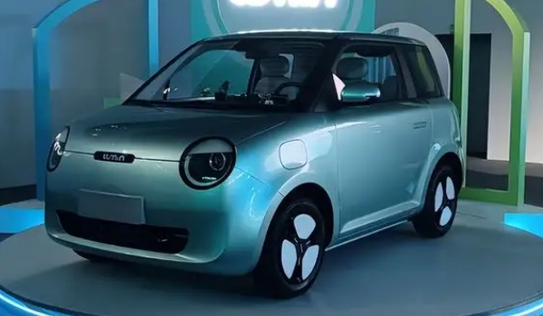长安lumin电动车价格,市场最新报价4万起