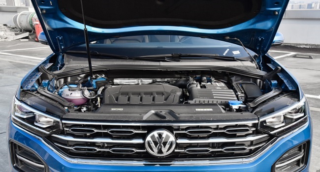 探岳330豪华智联版落地价,综合油耗6.8L/100km你值得拥有