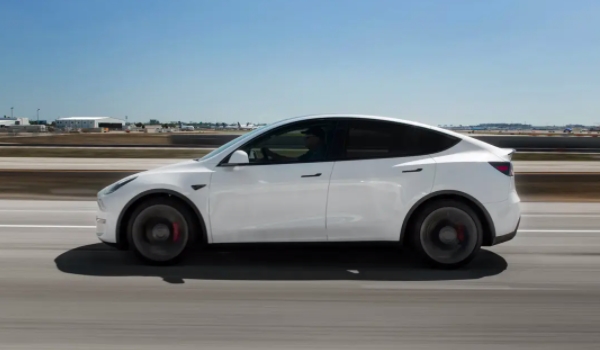 特斯拉suv价格 Model y/ Model x售价31.69-100.00万元(只有两款车型)