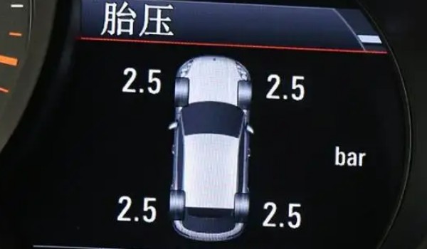 胎压多少是正常范围 2.2-2.5bar之间(避免过高和过低)