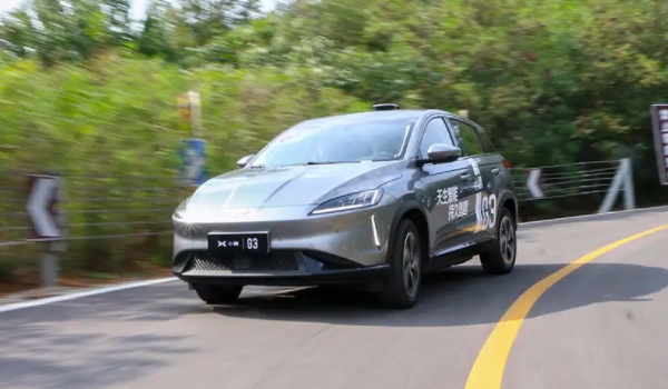 小鹏电动汽车2022款最新款价格 小鹏G3新车仅售16.89万(全款落地17.65万)