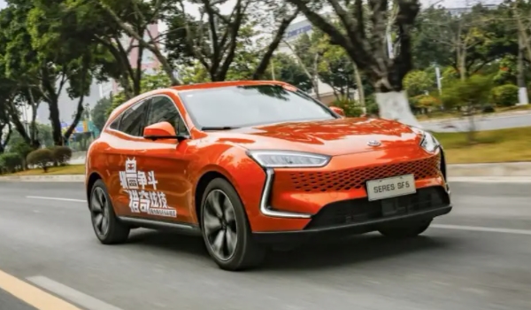 赛力斯sf5是哪个汽车品牌 品牌属于赛利斯(新能源电动汽车品牌)