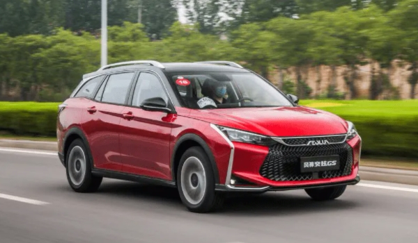 东风风神奕炫gs2021新款车价格 奕炫gs2021款售价7.49万元(全款落地8.38万元)