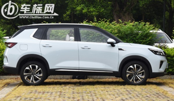 五菱星辰suv2022款价格及图片 2022款星辰售价9万(落地11.53万元)