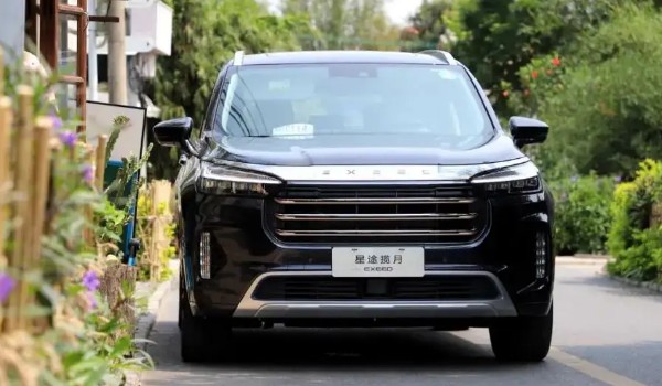 揽月行政豪华版2022价格 没有行政豪华版车型(揽月售价17万一辆)