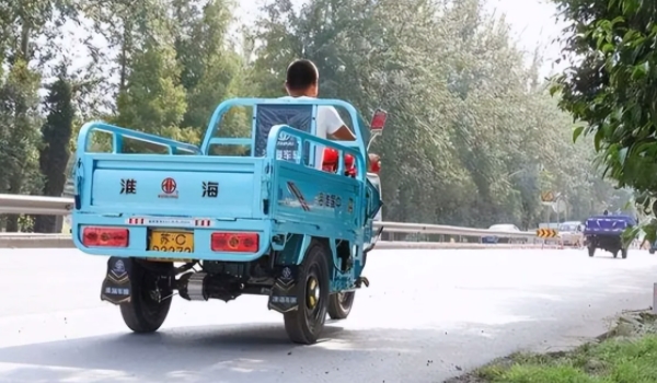 c1驾照能开三轮车吗 可以驾驶三轮车(此种行为属于违法)