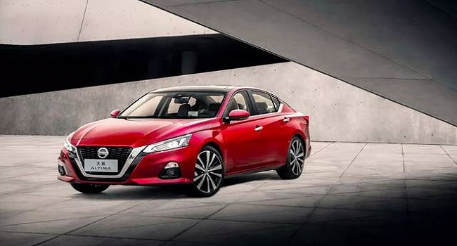 天籁20舒适版报价,价格跨度为17.98-26.98万同级车型中性价比高