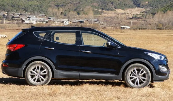 现代胜达2023款怎么样 马力高达230匹(油耗实测10.9L)
