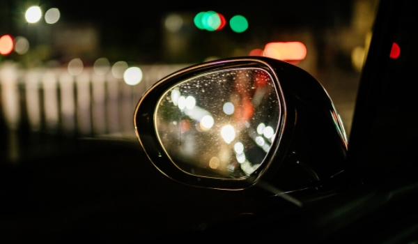 汽车的后视镜是凹面镜还是凸面镜 汽车的后视镜是凸面镜