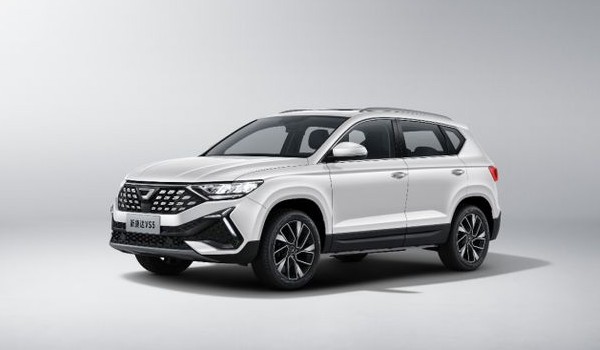 捷达vs5和现代ix35哪个好 现代ix35车长4.5米(配置功能丰富)