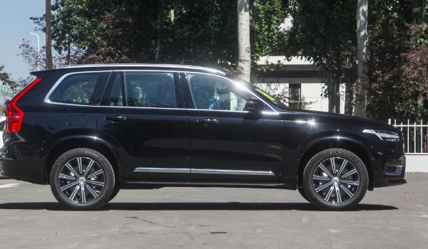 XC90报价多少 新车售价50万一辆(分期首付15万)