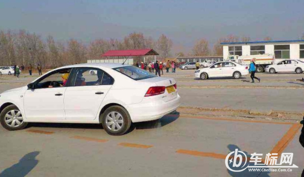 考驾照多少钱 需要3000元到10000元(不同类型价格不同)