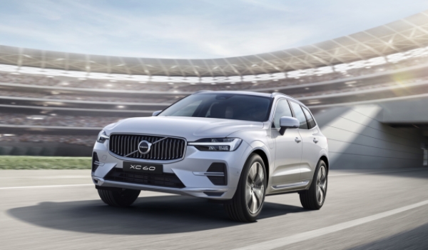 沃尔沃xc60怎么样 加速动力强、车身油耗低、车内空间效果好