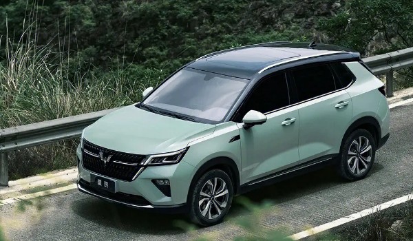 五菱星辰和捷达vs5哪个好 捷达vs5动力强(星辰车长4.5米)