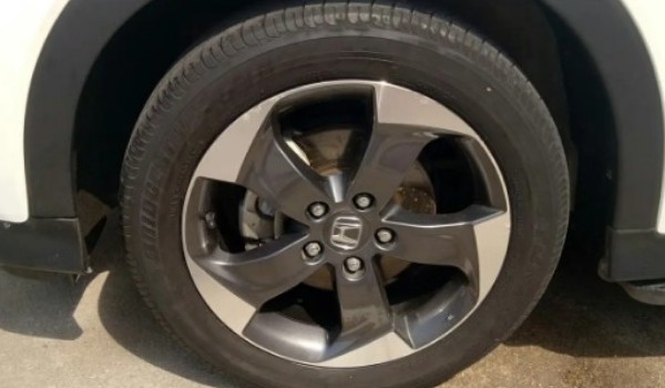 缤果轮胎型号规格多少 尺寸为185/60 r15(胎宽185mm)