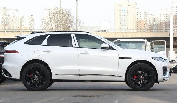 捷豹fpace2023款价格 新车售价46万(分期首付14万)