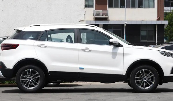 cx5油耗实际多少 百公里油耗8.2L(一公里消耗6毛钱)
