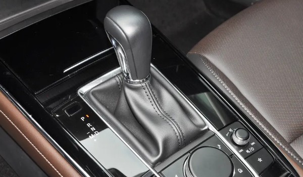cx30变速箱油多久更换 每4万公里换一次(避免混用)