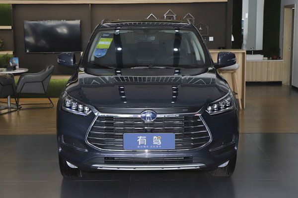 比亚迪宋油电混合2023款suv价格，好车标配17.98万(首付4.8万元)