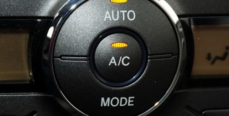 停车后应该先熄火还是先关空调，应该先关闭空调再关闭发动机