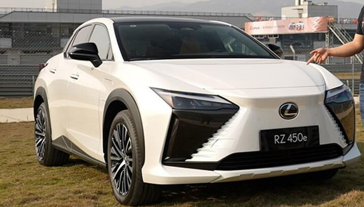 雷克萨斯SUV车型大全报价介绍,20多万就能拿下一款高颜值又省油的SUV