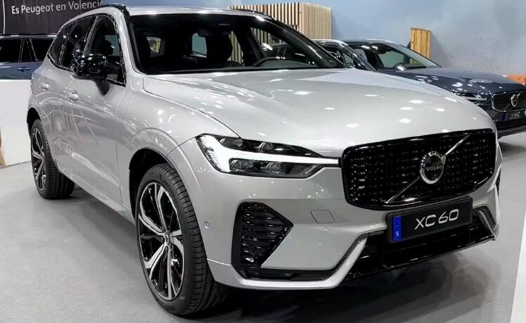 沃尔沃xc60价格2023款报价,30多万车型安全测试第一名