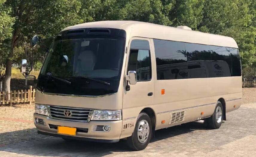 考斯特16座大约多少钱,售价45.6万起(是政府事业单位的接待主流车)