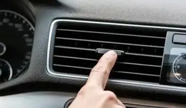 冬天汽车开暖风到底费不费油 不费油（通过发动机散热器传递）