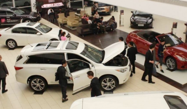 买车子需要注意什么 注意预算、车型选择(多对比提车价格、验车)