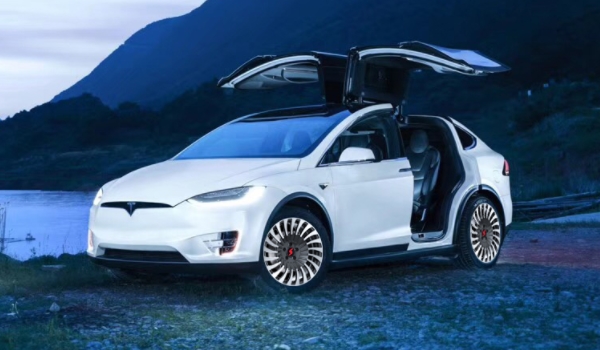 特斯拉汽车2023款最新款价格 新款售价80.89万起（两款车型在售）