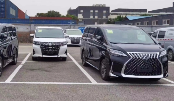 lm是什么车 雷克萨斯LM汽车(豪华MPV、2.5L发动机性能好)