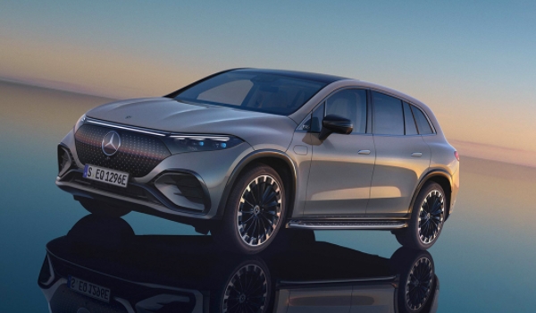 纯电大型SUV 有两款车型可以选择(分别为国产品牌和进口品牌)