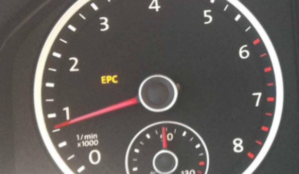epc灯亮是什么故障 机械与电子系统故障(尽快进行维修)