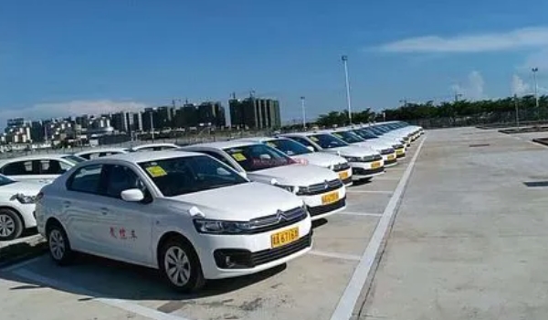 驾校学车费用明细 费用5000-10000元之间（补考费500-1000元）