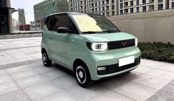 五菱宏光迷你mini版电动车 新车售价3.28万元（续航效果好）